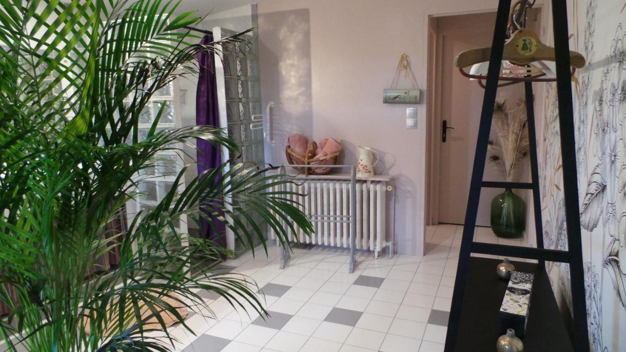 Chambre D'Hotes Le Paon Blanc Monprimblanc Exterior foto